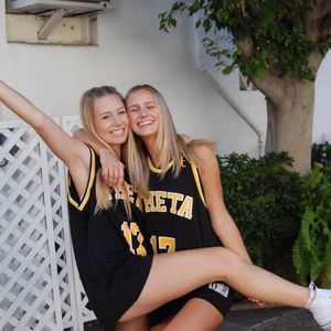 Meet your Posher, Alexandra